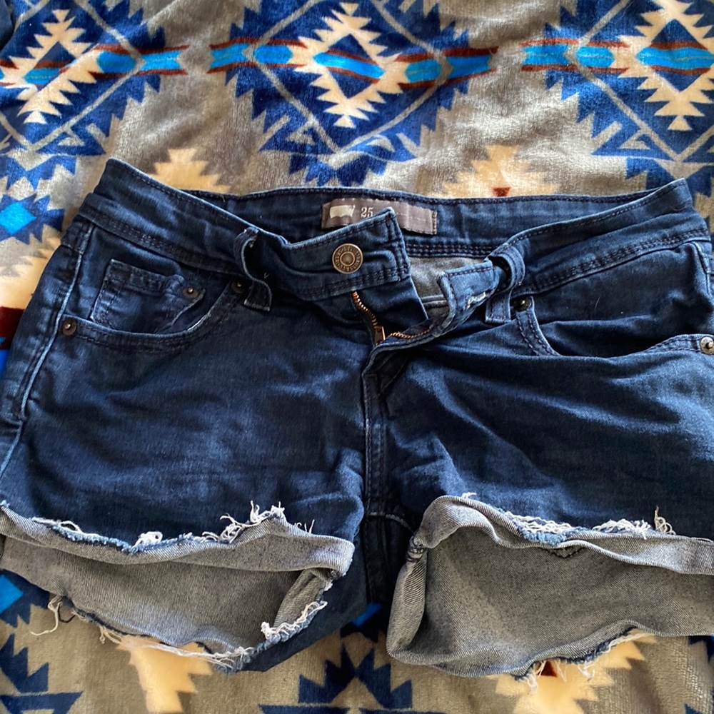 Booty shorts😂